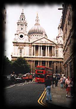 a red Bus of the 'London Pride Sightseeing company' in the foreground
